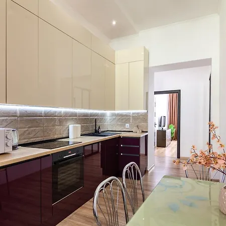 Avangard Liberty Avenue * Leopoli